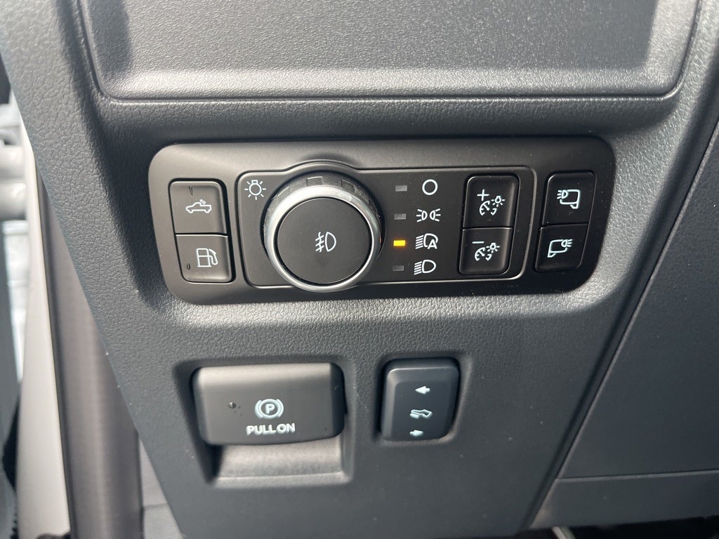 2025 Ford F-150 Lariat Hybrid