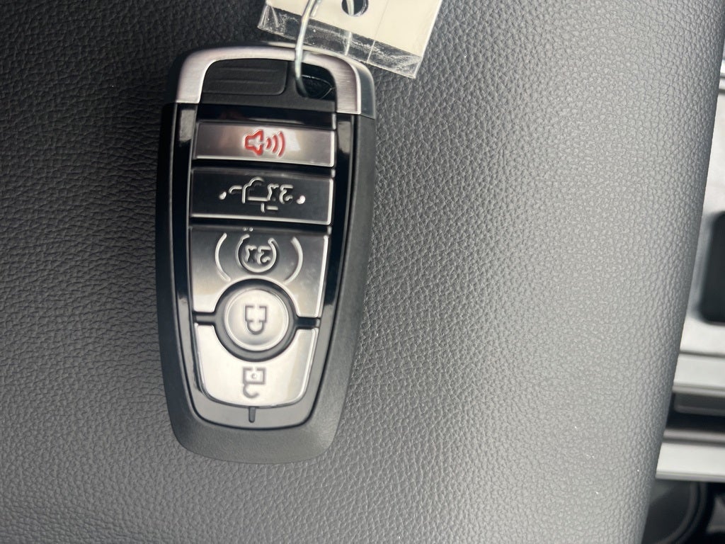 2025 Ford F-150 Lariat Hybrid