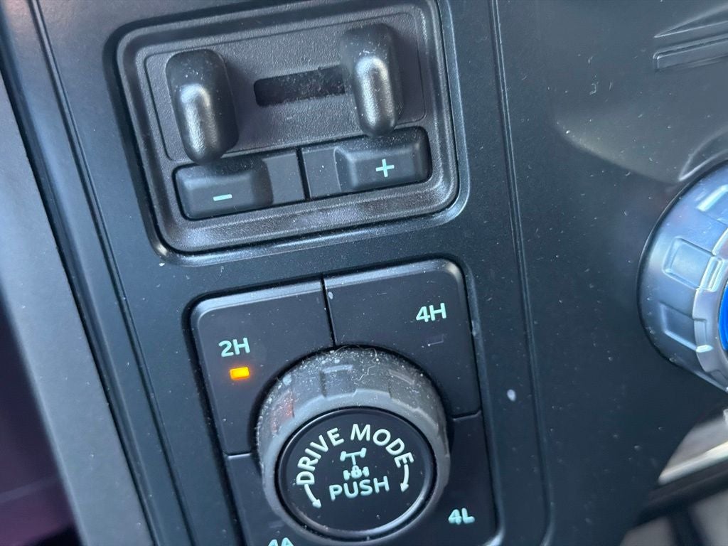 2025 Ford F-150 Lariat Hybrid