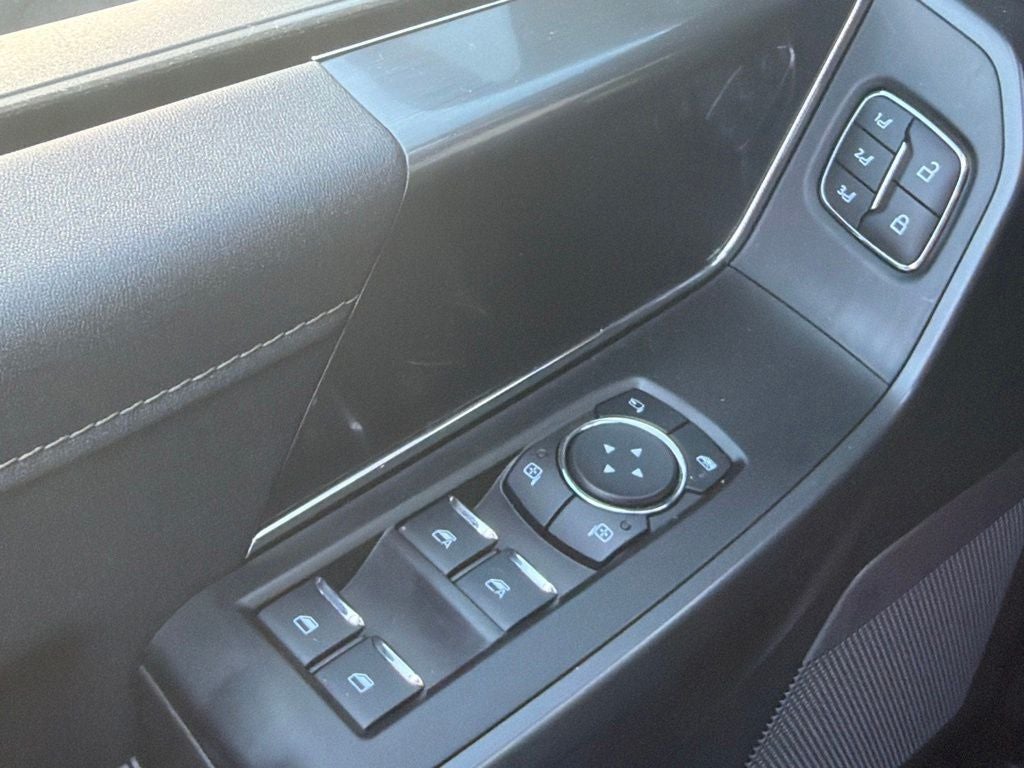 2025 Ford F-150 Lariat Hybrid