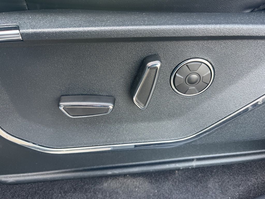 2025 Ford F-150 Platinum Hybrid