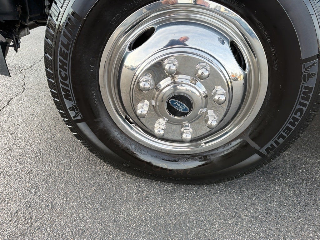 2024 Ford F-350SD XL Dual Rear Wheels