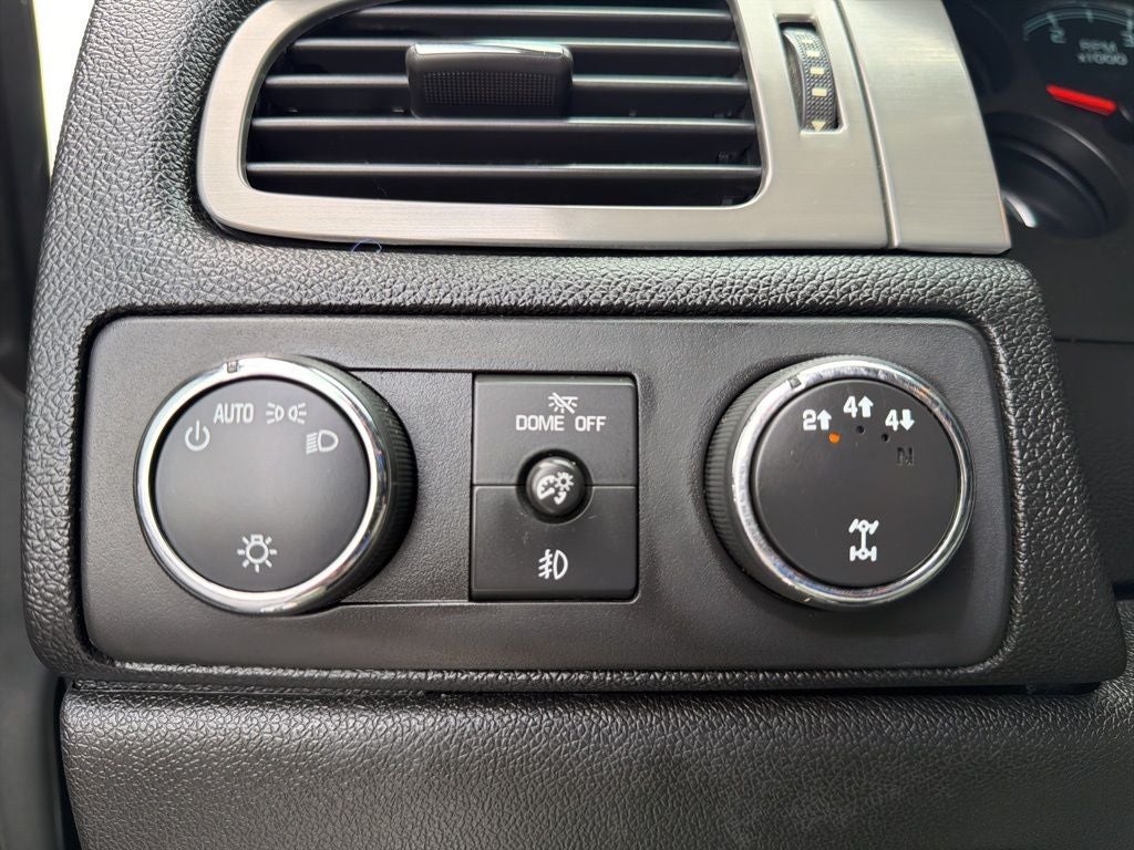 2014 Chevrolet Silverado 3500HD LTZ Flatbed