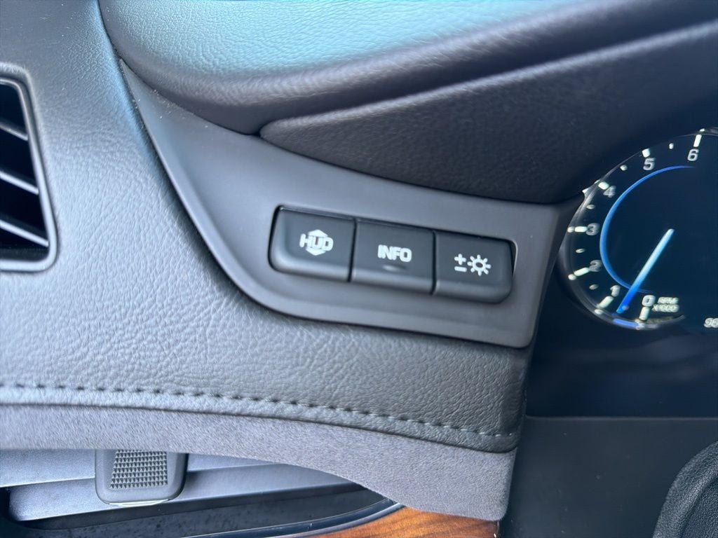 2017 Cadillac Escalade Luxury