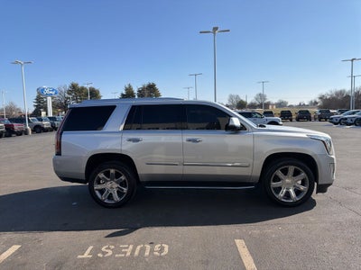 2017 Cadillac Escalade Luxury