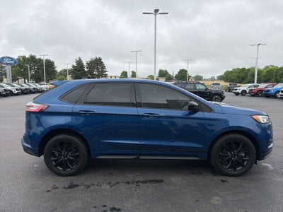 2022 Ford Edge SE