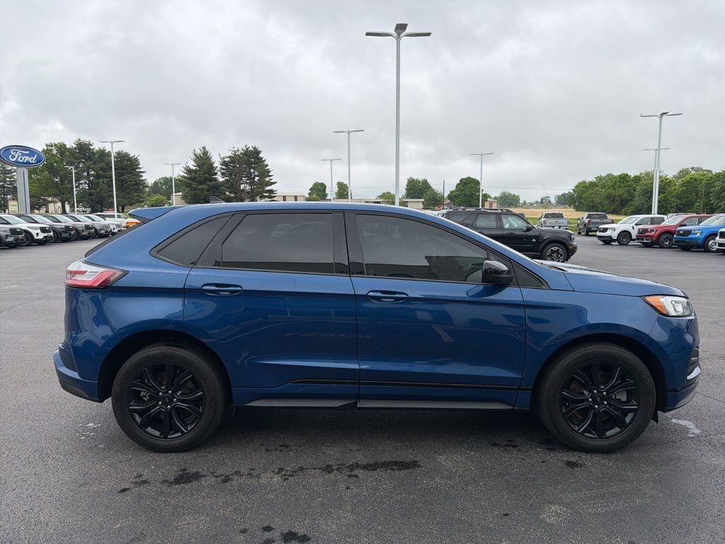 2022 Ford Edge SE