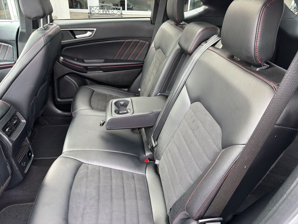 2022 Ford Edge ST Line