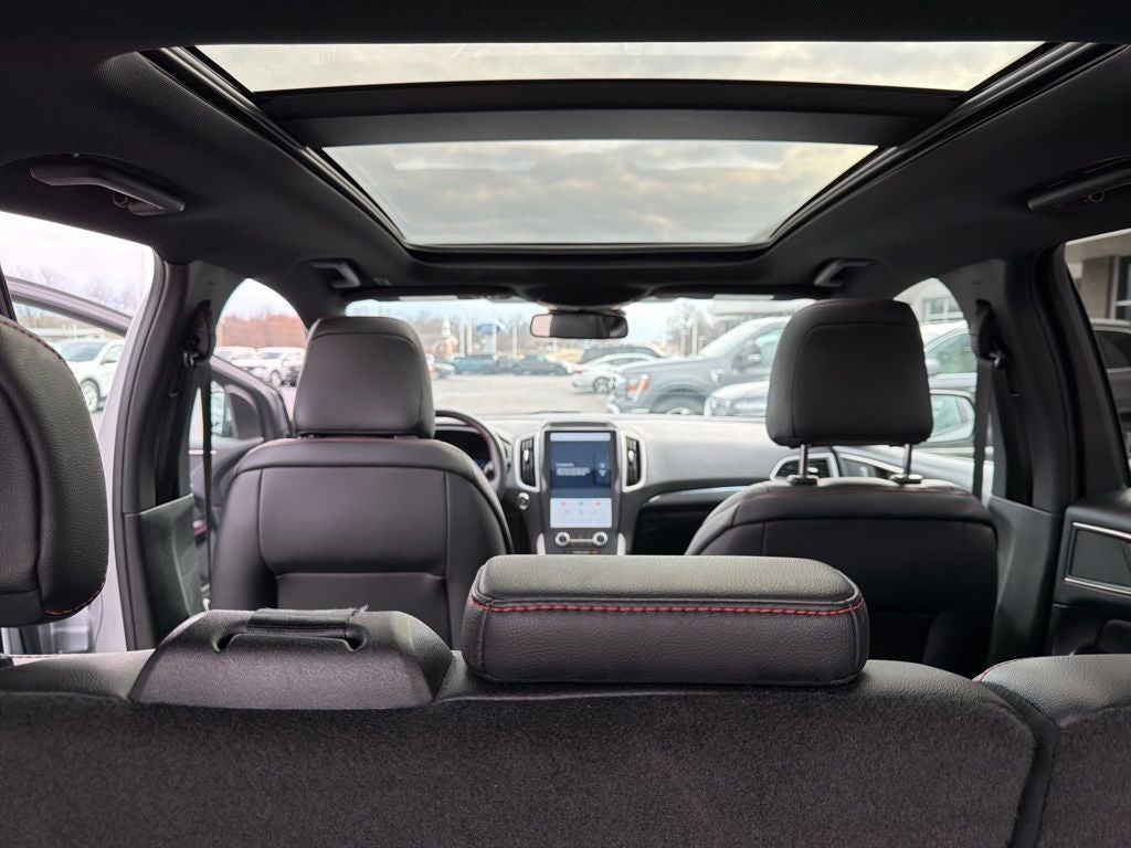 2022 Ford Edge ST Line