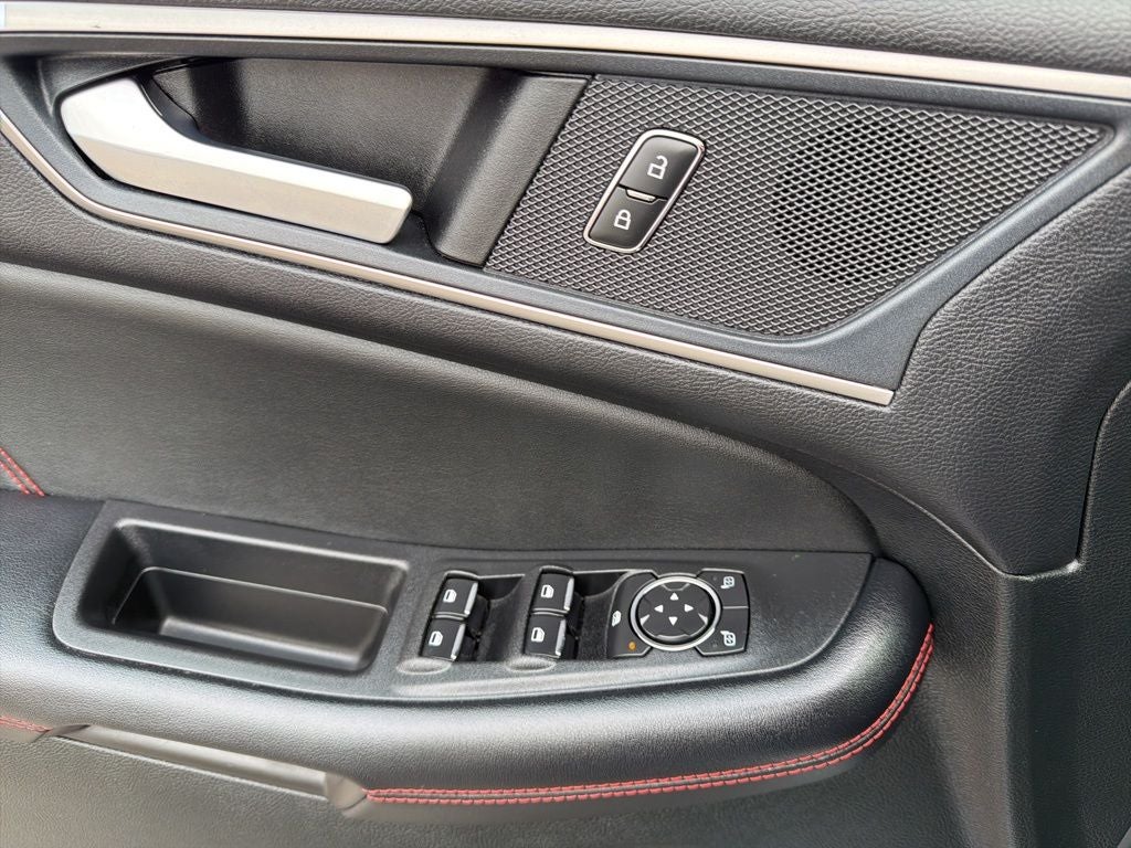 2022 Ford Edge ST Line