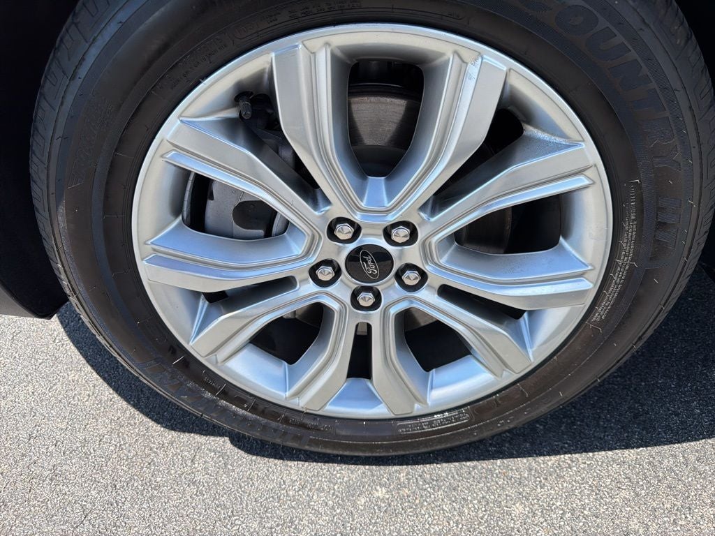 2024 Ford Edge Titanium