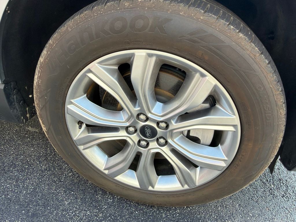 2024 Ford Edge Titanium