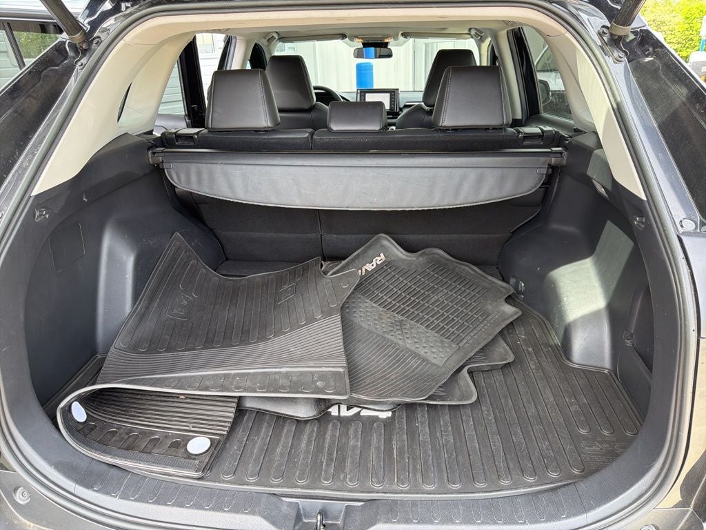 2020 Toyota RAV4 XLE Premium