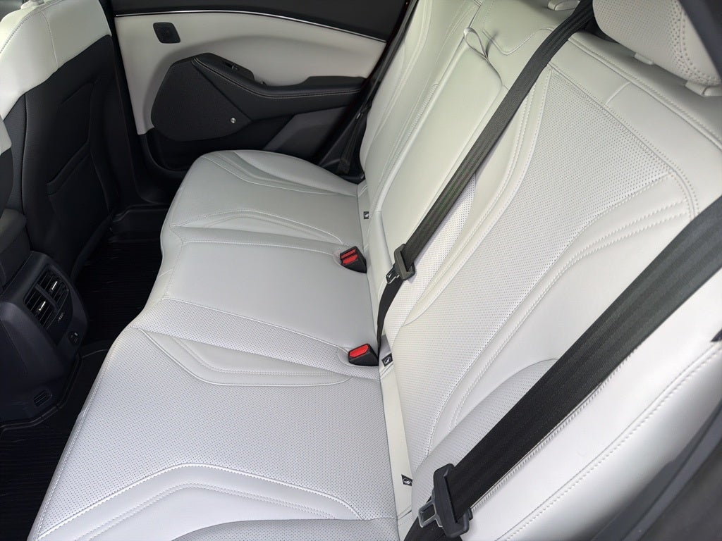 2022 Ford Mustang Mach-E Premium Extended Range