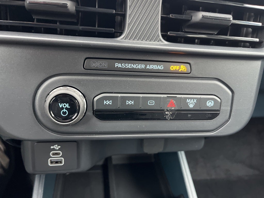 2025 Ford Maverick XL