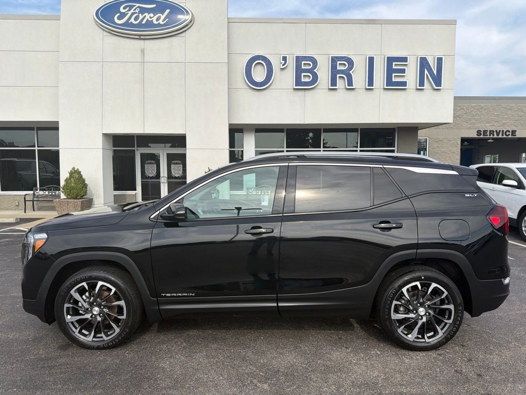 2022 GMC Terrain SLT