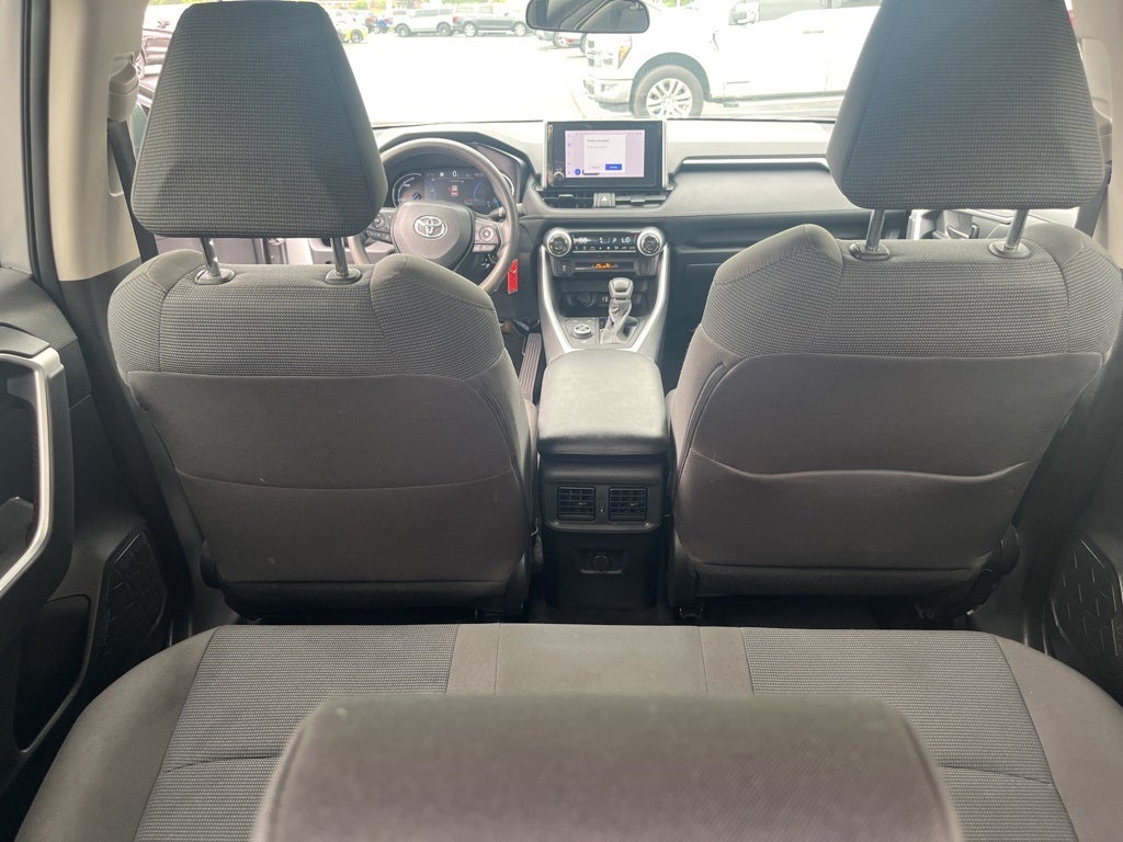 2023 Toyota RAV4 Hybrid LE