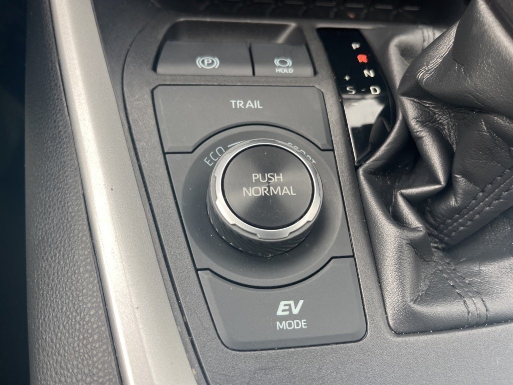 2023 Toyota RAV4 Hybrid LE