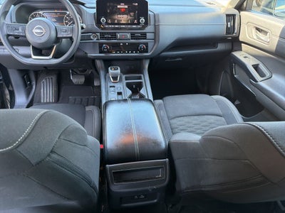 2023 Nissan Pathfinder S