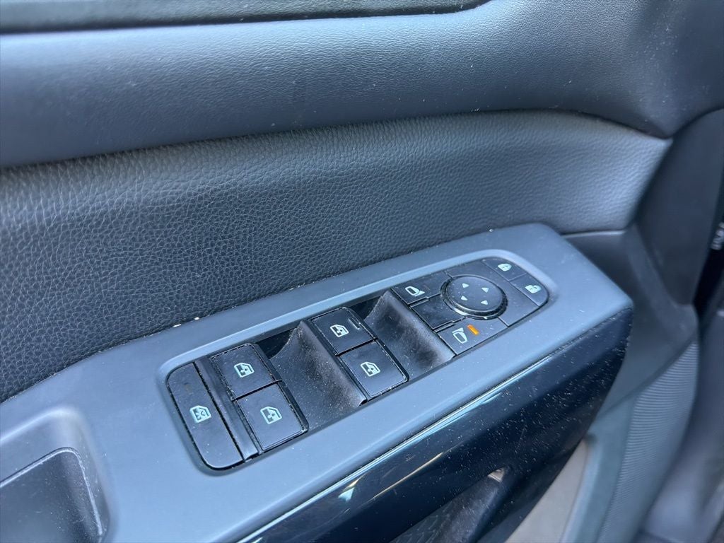 2023 Nissan Pathfinder S