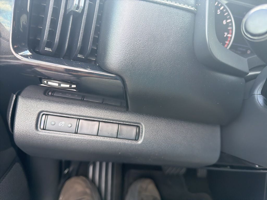 2023 Nissan Pathfinder S