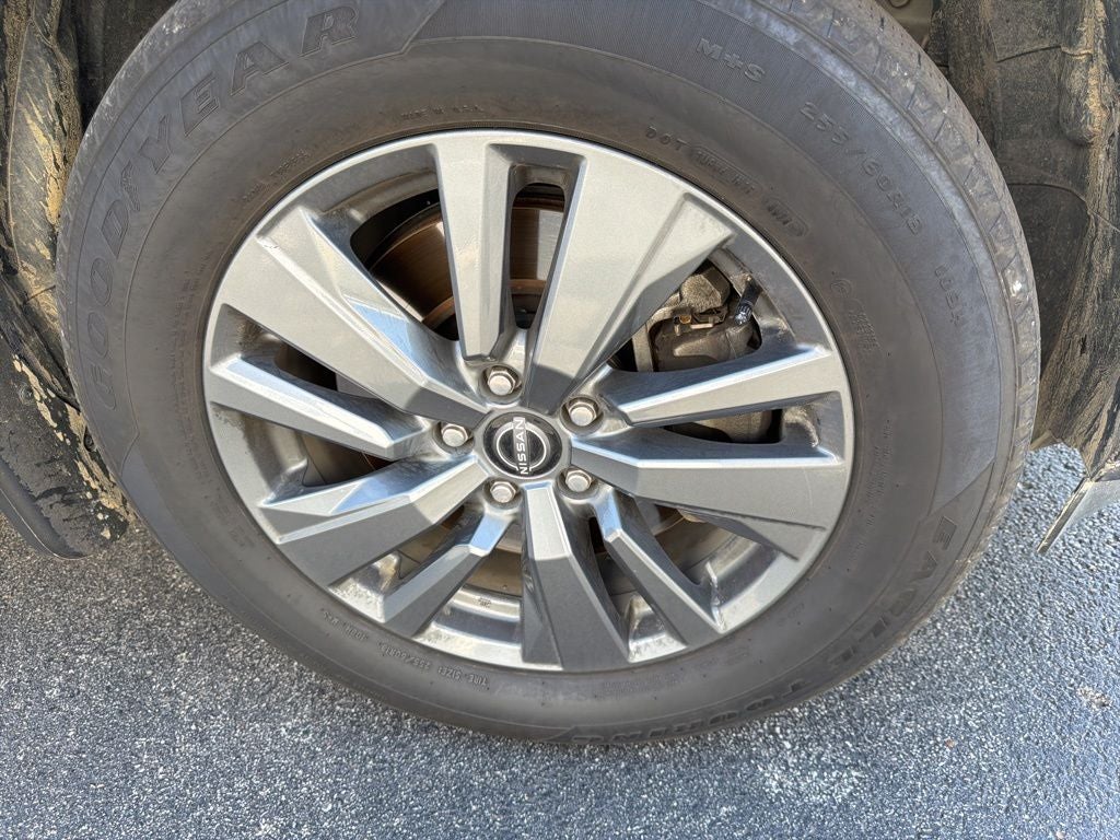 2023 Nissan Pathfinder S