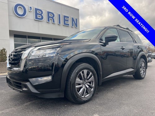 2023 Nissan Pathfinder SV