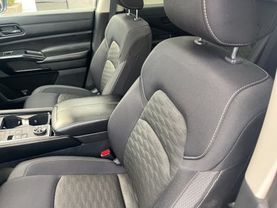 2023 Nissan Pathfinder SV