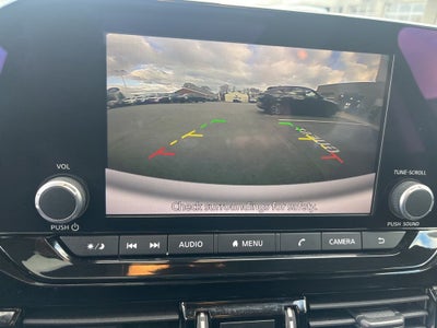 2023 Nissan Pathfinder SV