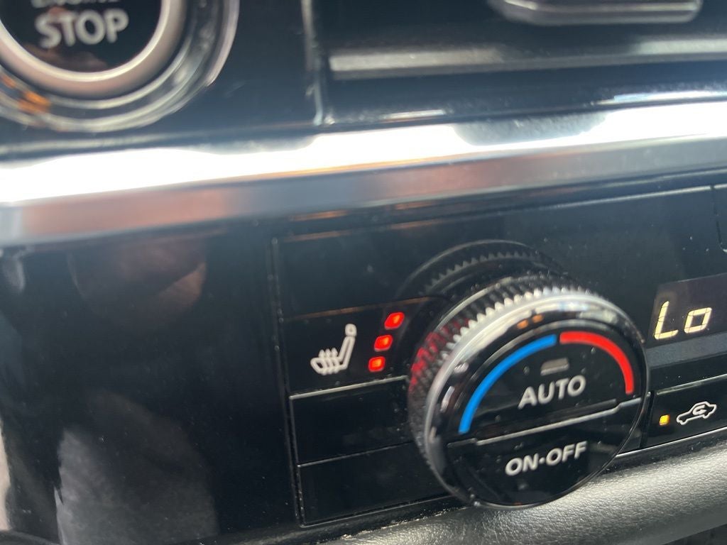 2023 Nissan Pathfinder SV