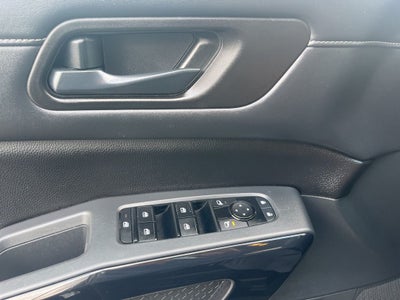 2023 Nissan Pathfinder SV