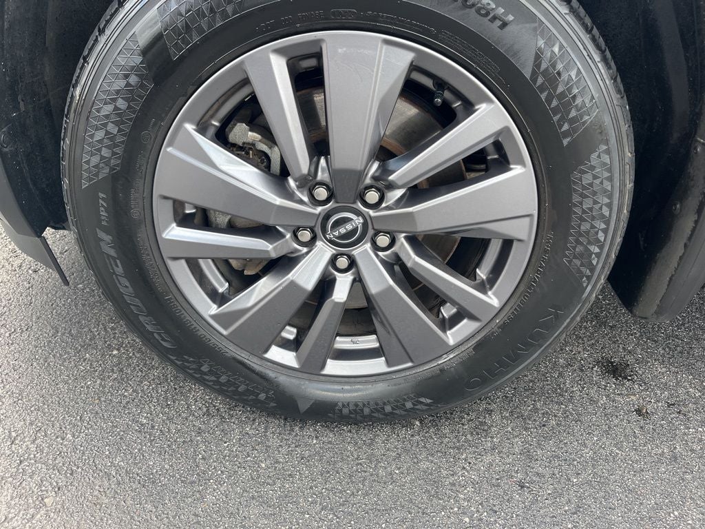 2023 Nissan Pathfinder SV