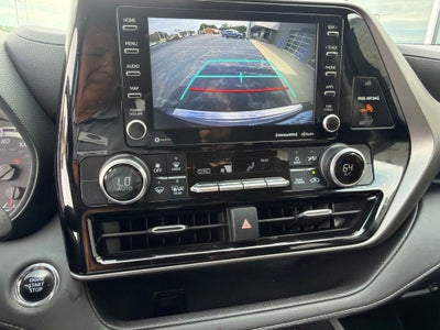 2022 Toyota Highlander LE