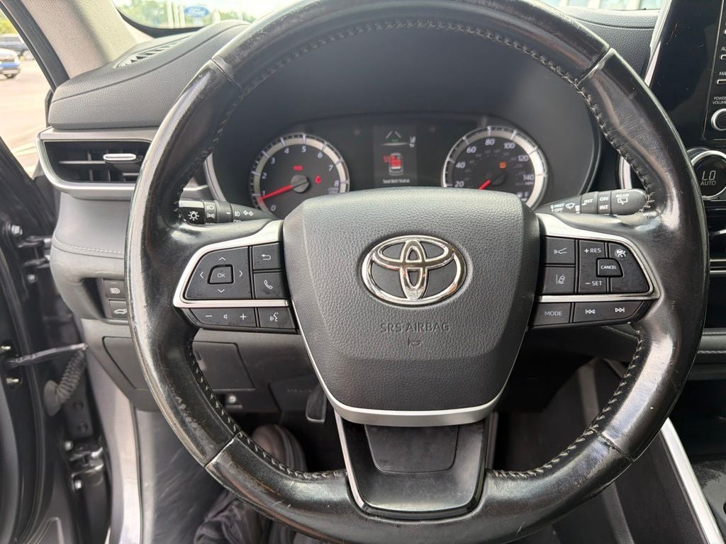 2022 Toyota Highlander LE