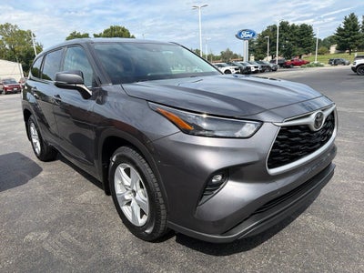 2022 Toyota Highlander LE