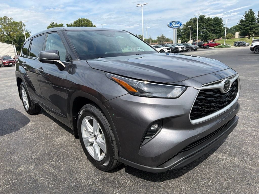 2022 Toyota Highlander LE