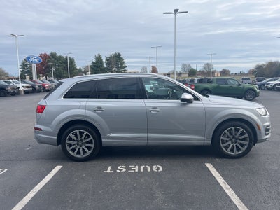 2019 Audi Q7 55 Premium Plus quattro