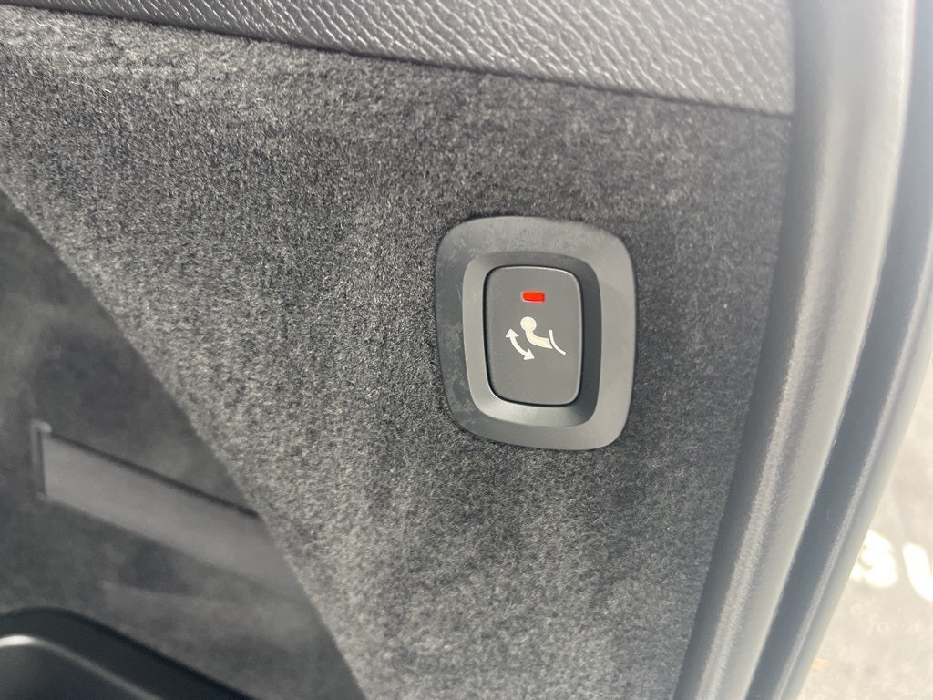 2022 Volvo XC90 T6 Inscription