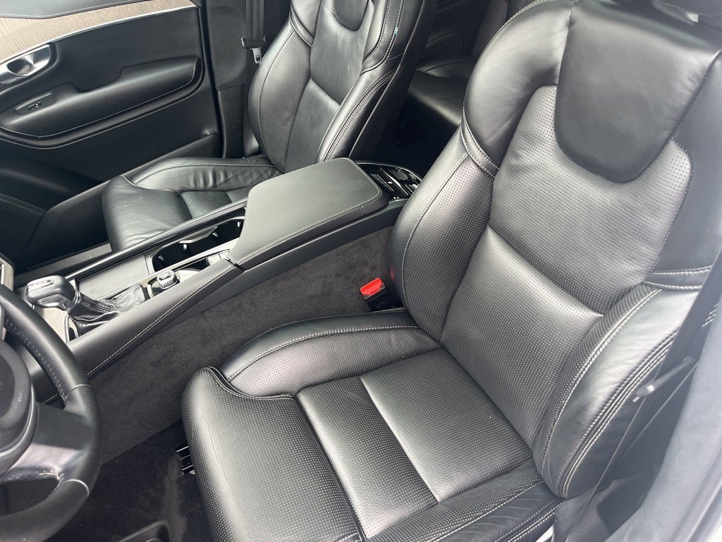 2022 Volvo XC90 T6 Inscription