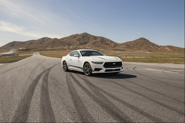 2025 Ford Mustang White Racing