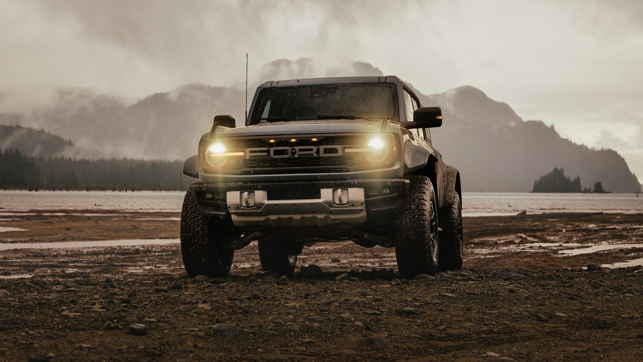 2025 Ford Bronco Gray Offroad